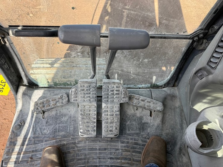 deere-210g-lc-image-47