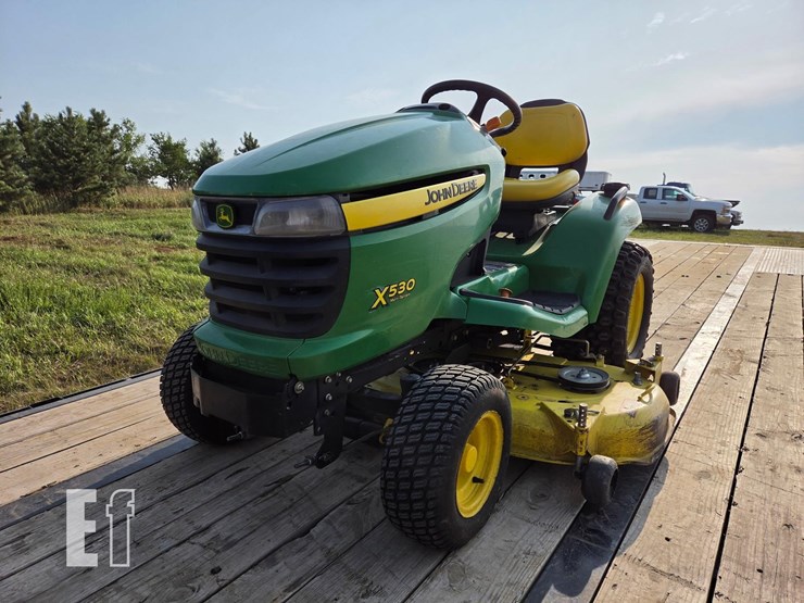 john-deere-x530-image-5