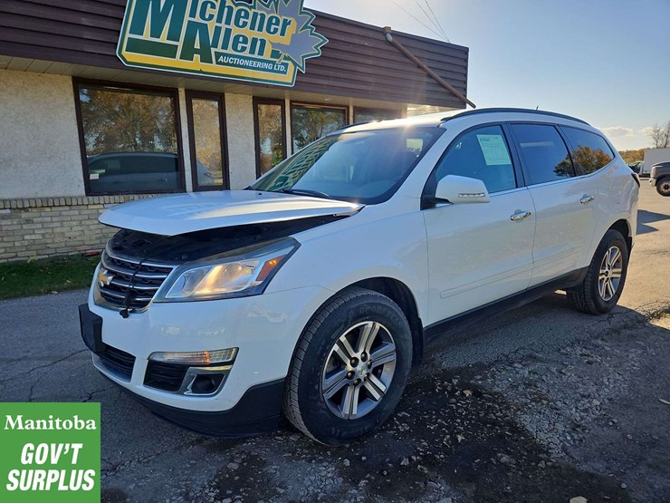 2016-chevrolet-traverse-image-1