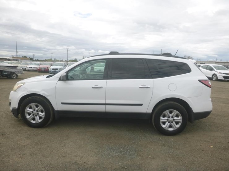 2017-chevrolet-traverse-image-5