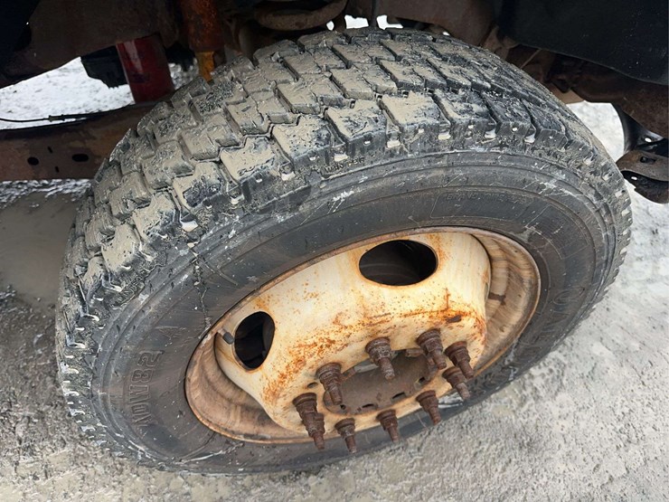 2011-ford-f450-image-12