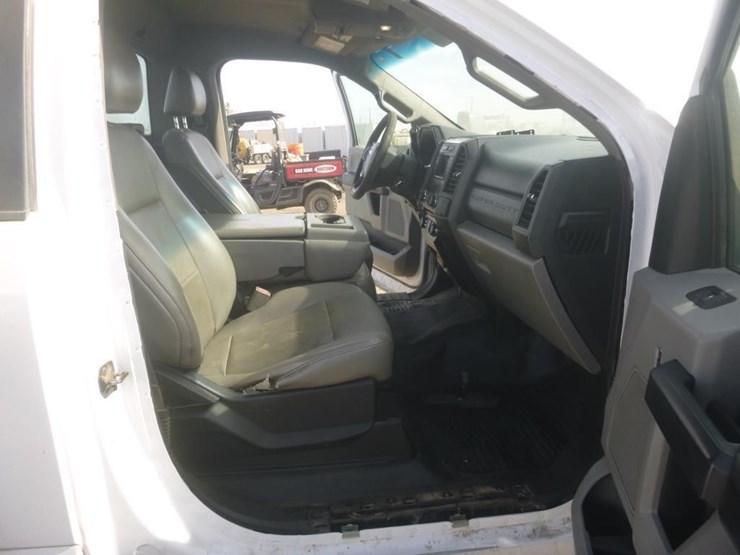 2017-ford-f350-image-10