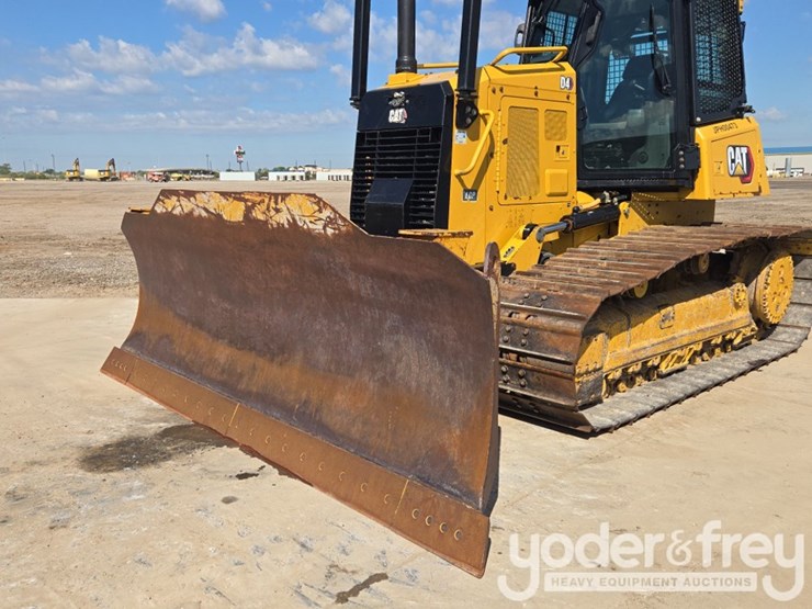 2021-caterpillar-d4-lgp-image-22