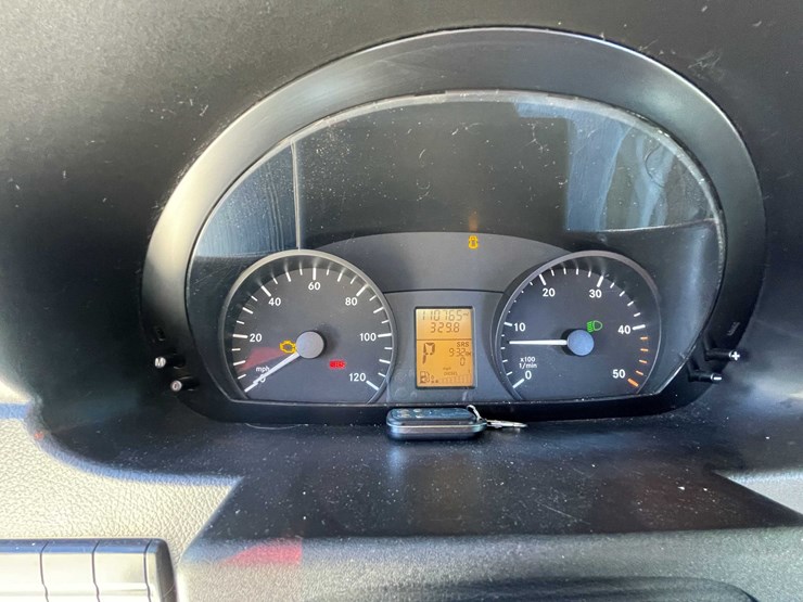 #525-•-2012-mercedes-benz-sprinter-(title-in-delay)-(green-bay,-wi)-image-93