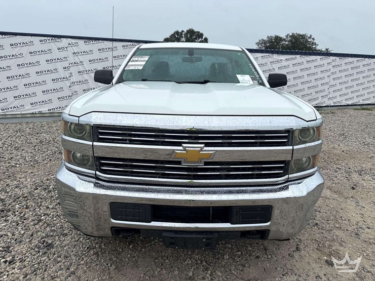 2015-chevrolet-silverado-2500-image-26