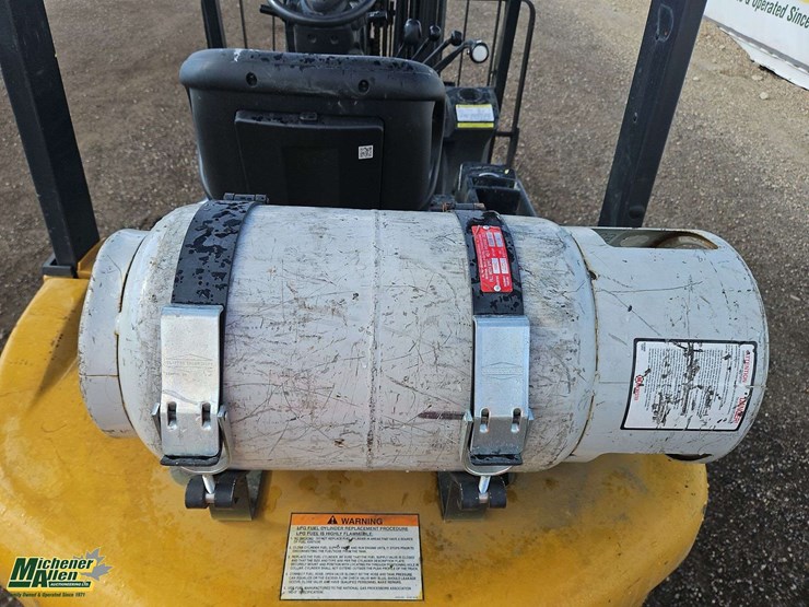 2017-caterpillar-gp25n-image-19