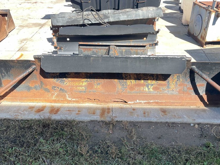 #1817-•-10'-skid-steer-snow-pusher-attachment-image-8