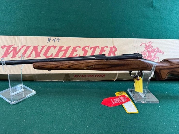 winchester-mdl.70-300-wsm-rifle-image-9