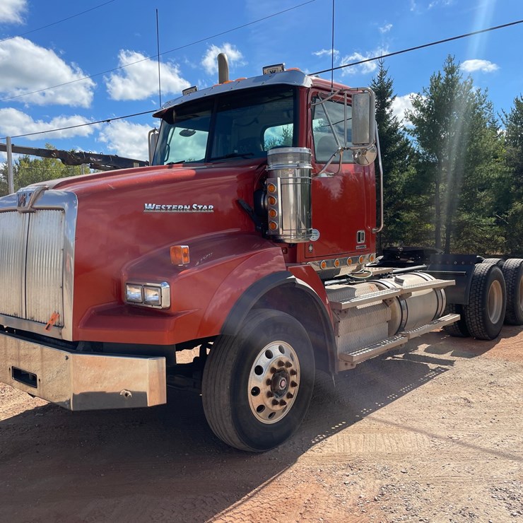 2016 WESTERN STAR 4900SB