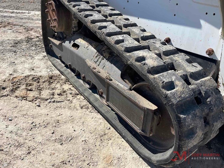 2017-bobcat-t630-image-9