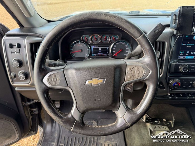 2017-chevrolet-silverado-2500hd-lt-image-11