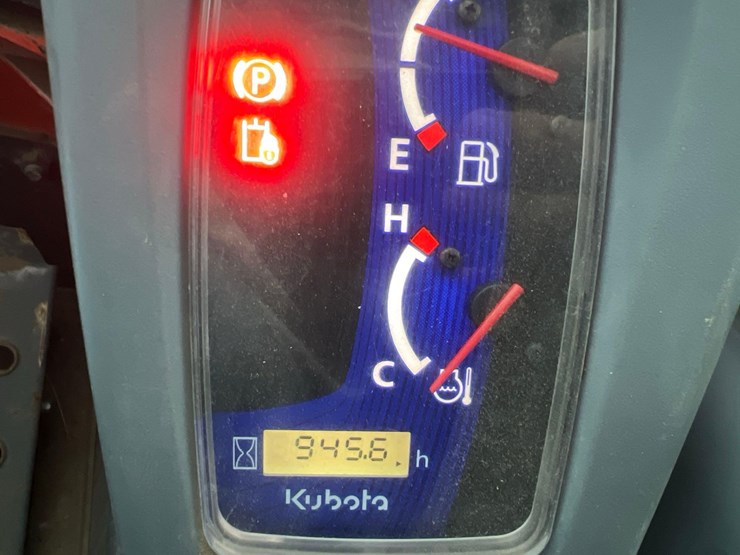 kubota-ssv75-image-15