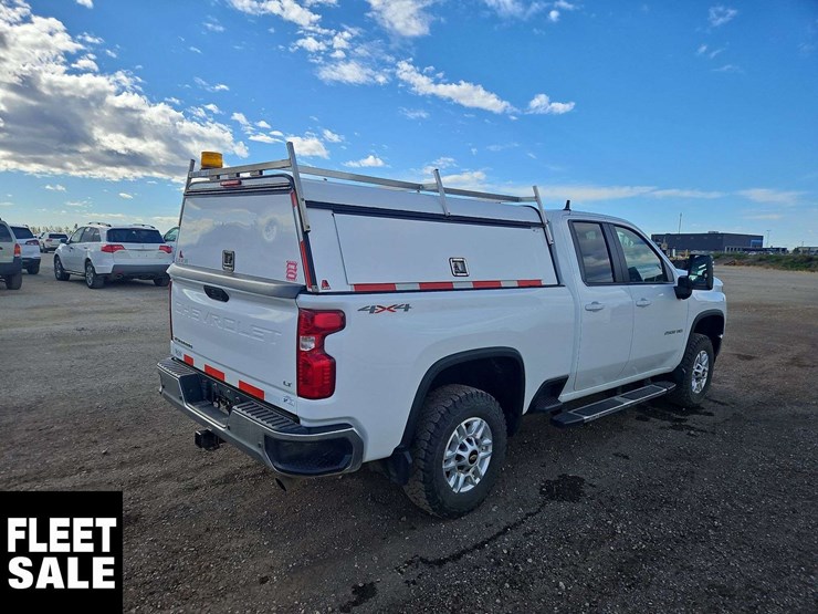 2022-chevrolet-silverado-2500hd-image-4