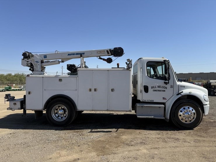 2016-freightliner-mechanics-truck-image-6
