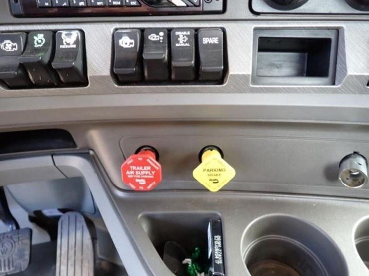 2016-kenworth-t880-image-20