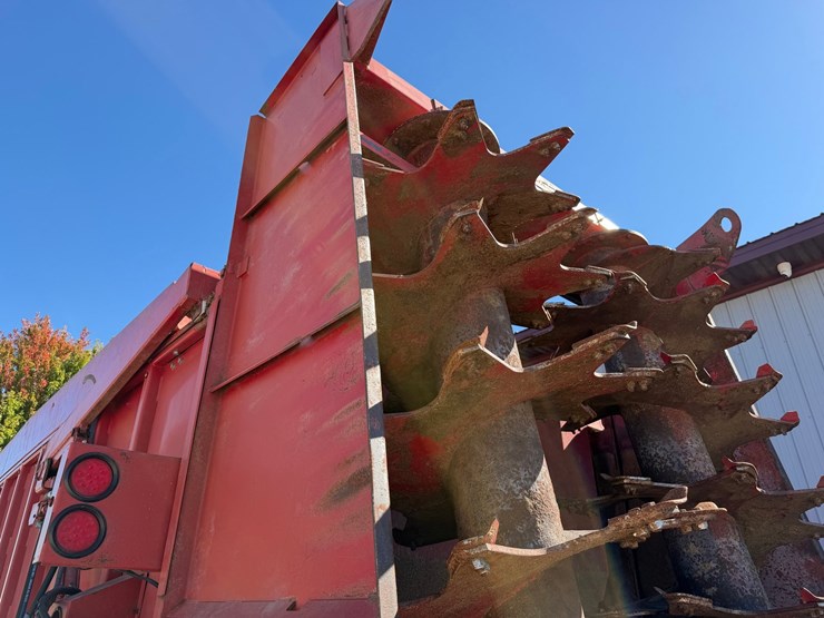 2005-peterbilt-378-image-22