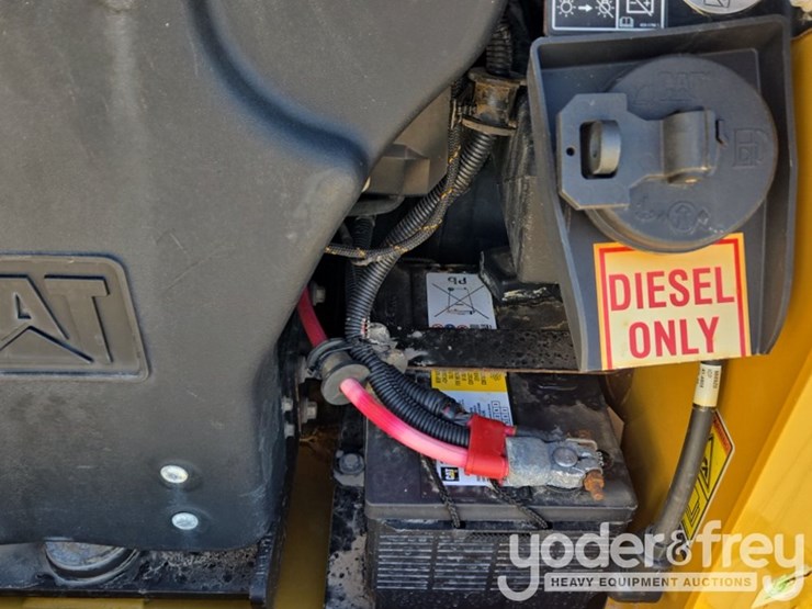 2018-caterpillar-299d2-image-45