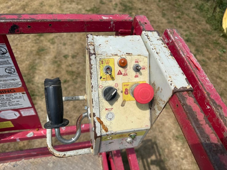 #2085-•-2016-mec-4096-ert-scissor-lift-image-21