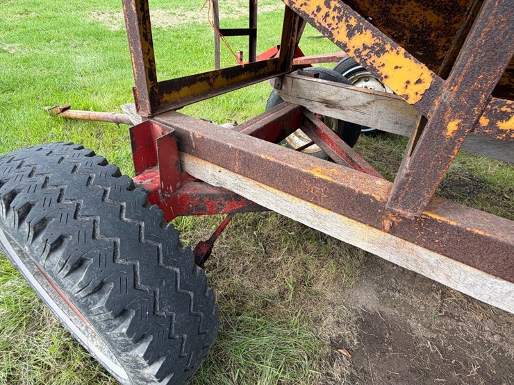 #4013-•-farm-king-gravity-box-image-11