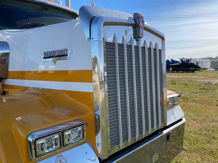 2001-kenworth-w900l-image-63