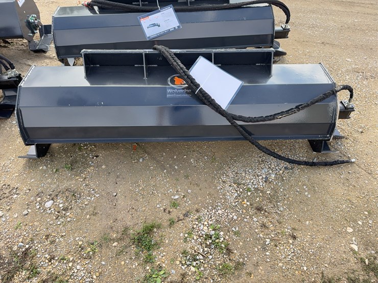 unused-2026-skid-steer-hydraulic-rotary-tiller-attachment-...-broken-hydraulic-line-view-photos-image-1