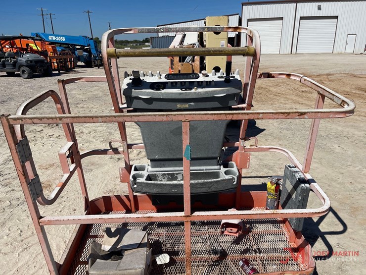 2018-jlg-e450aj-image-15