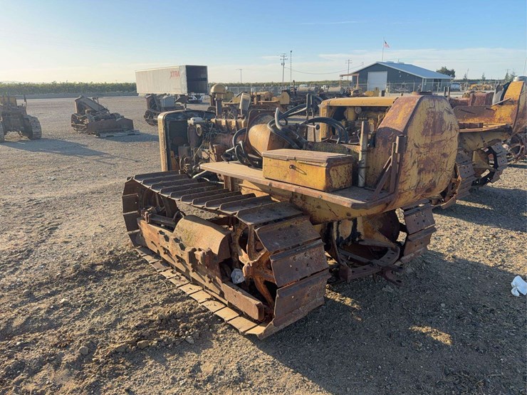caterpillar-d2-image-2