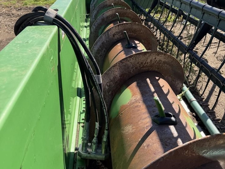 2011-john-deere-635f-image-17