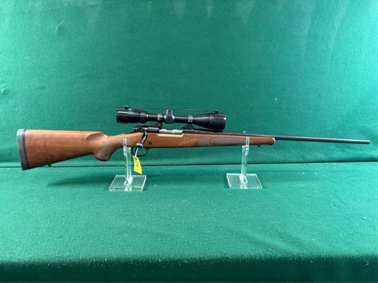 winchester-mdl.70-300-wsm-rifle-image-1