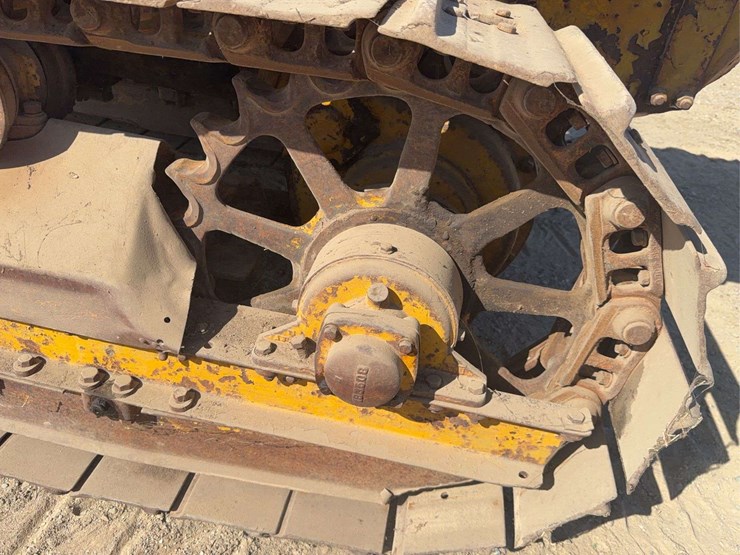 caterpillar-28-image-15