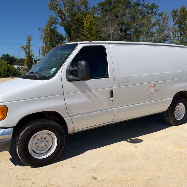 2007 UTILITY Van