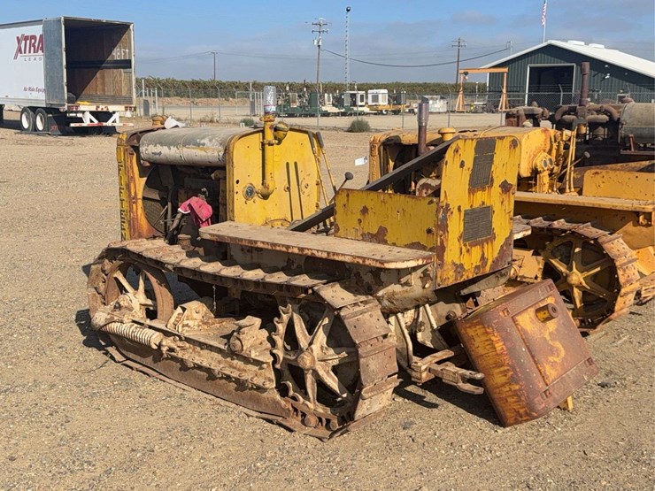 caterpillar-fifteen-image-3