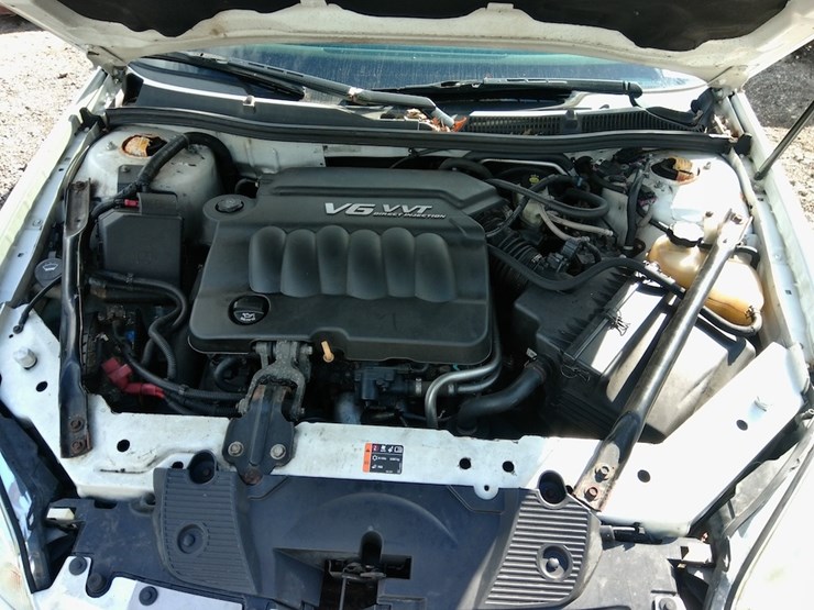 2011-chevy-impala-image-12