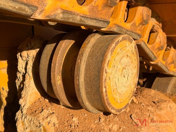 caterpillar-d6h-image-21