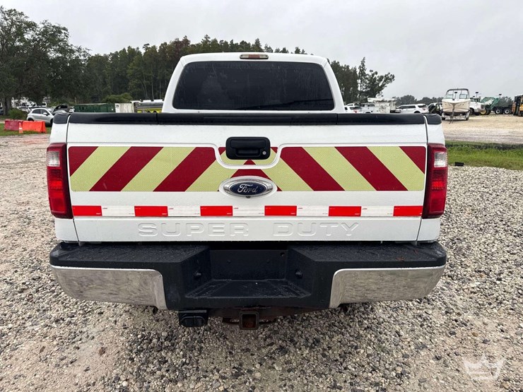 2014-ford-f350-image-29