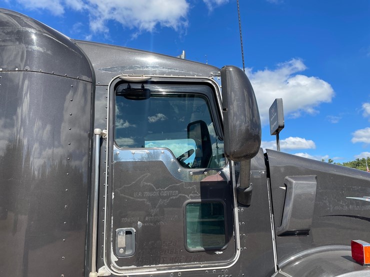 2005-kenworth-t800-image-57