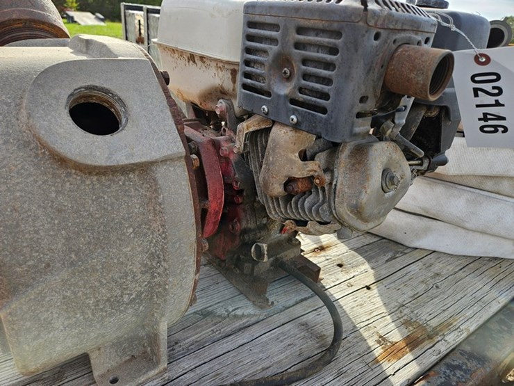 #2146-•-honda-3"-gas-powered-water-pump-image-12