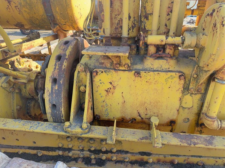 caterpillar-60-image-32