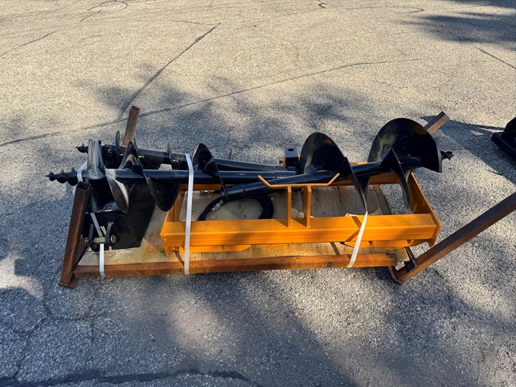 future-skid-steer-loader-auger-w/-two-rods-image-1