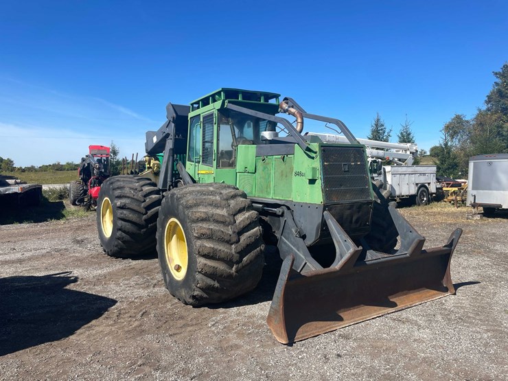 2000-john-deere-660-image-3
