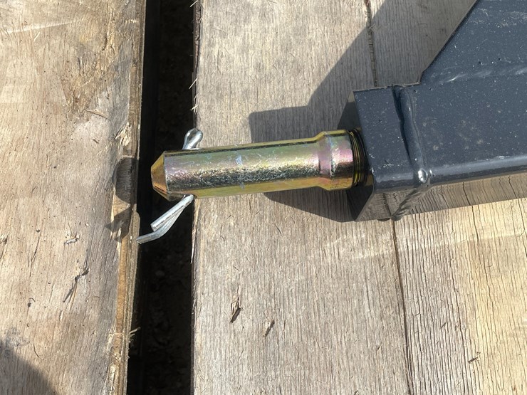 #2042-•-wolverine-skid-steer-quick-hitch-mount-image-4