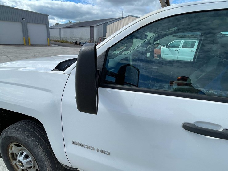 2016-chevrolet-2500-image-12