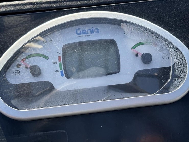 2020-genie-gth844-image-30