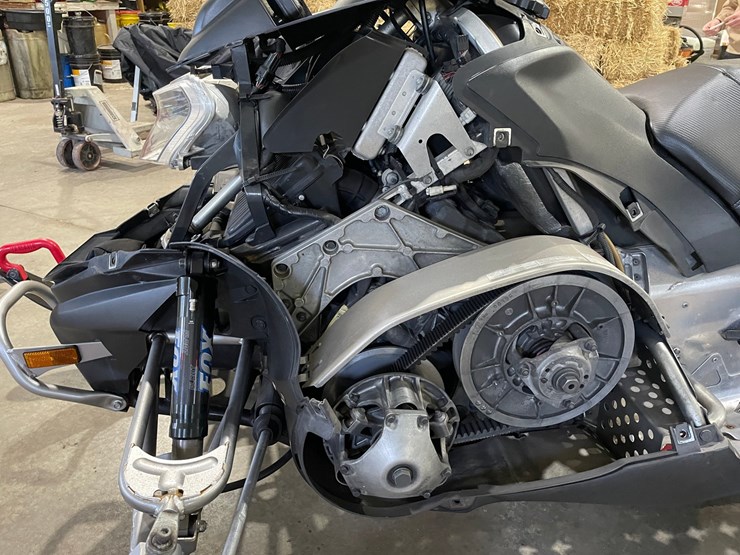 #3152-•-2008-yamaha-fx-nytro-snowmobile-image-35