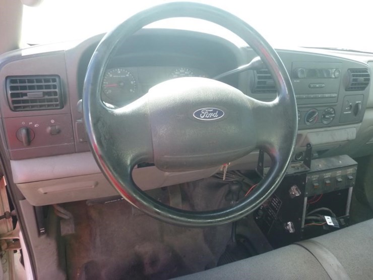 2005-ford-f450-image-21