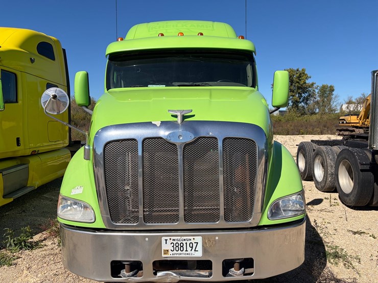2007-peterbilt-387-image-2