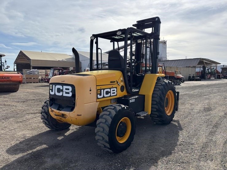 2019-jcb-903-4rt-forklift-image-3