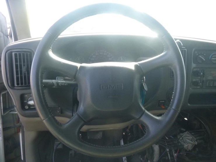 1999-gmc-3500-image-10