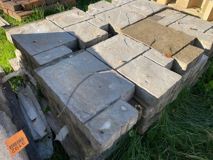 #3191-•-pallets-of-decorate-concrete-landscape-pavers-image-5