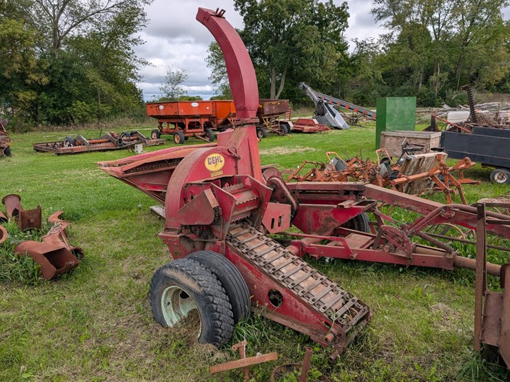 #4050-•-gehl-forage-harvester-image-31